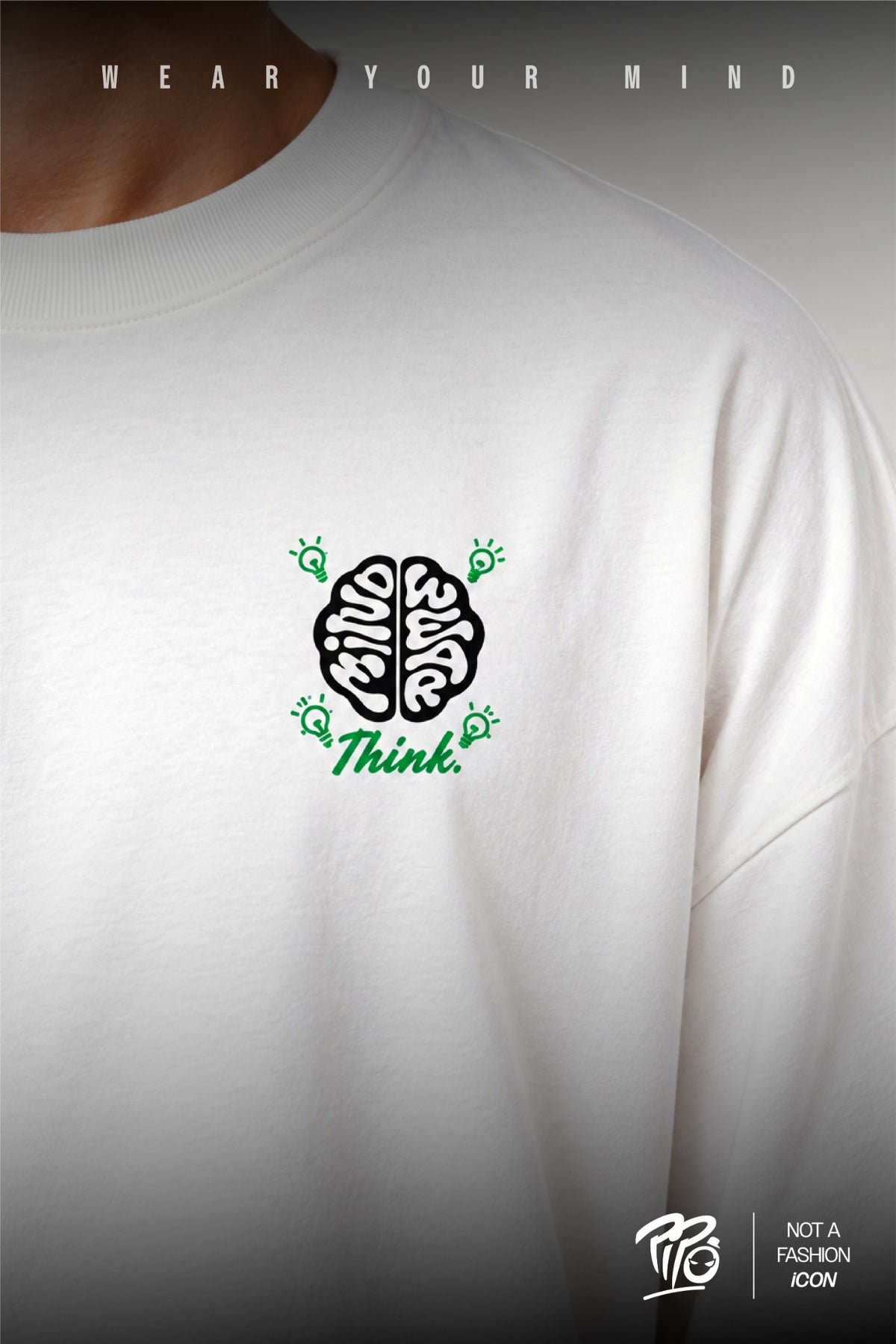 Détail du logo cerveau Mindwear Think et des ampoules vertes sur la poitrine.