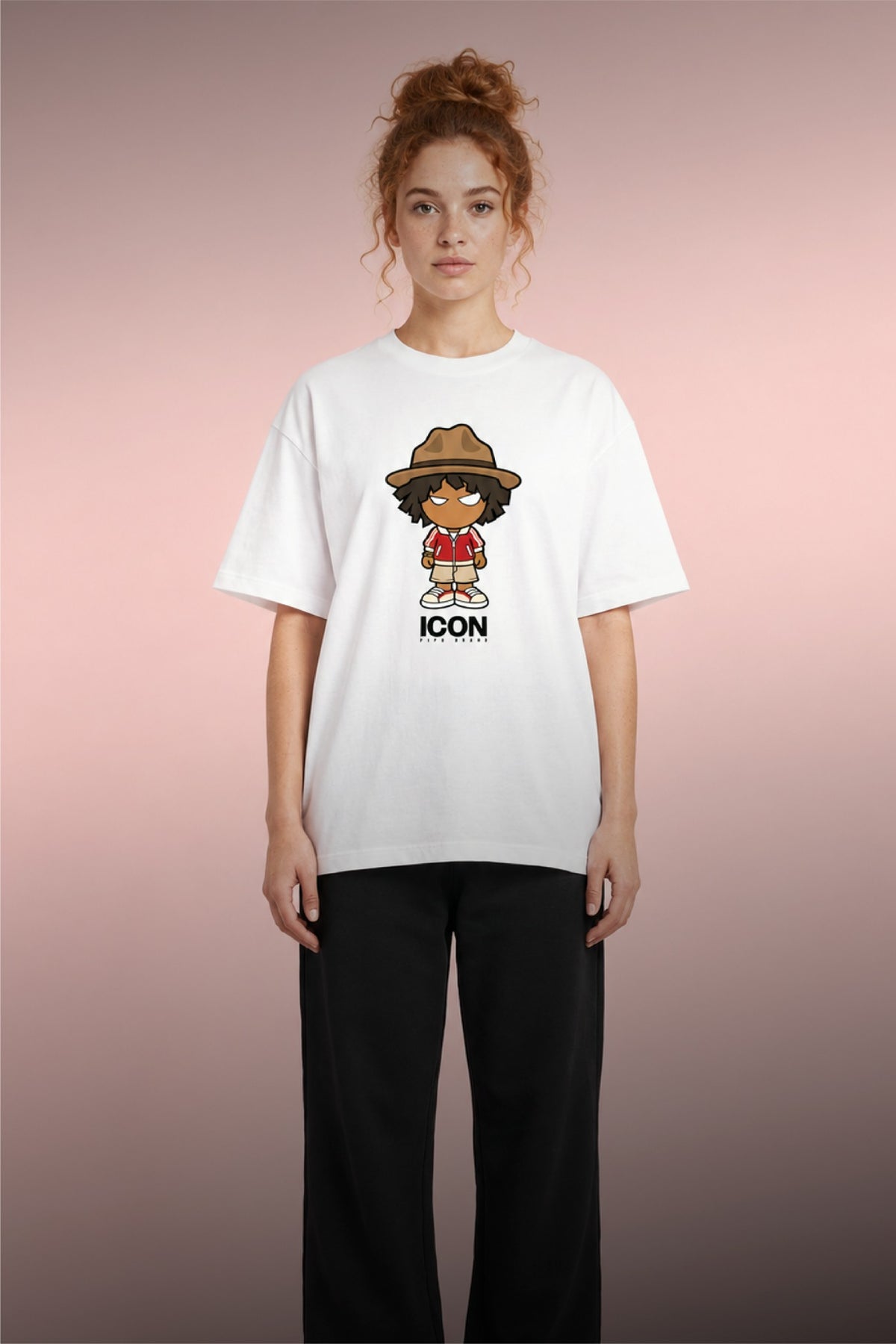 T-shirt blanc Bonhomme Icons Happy by Design : vue de face portée en entier.